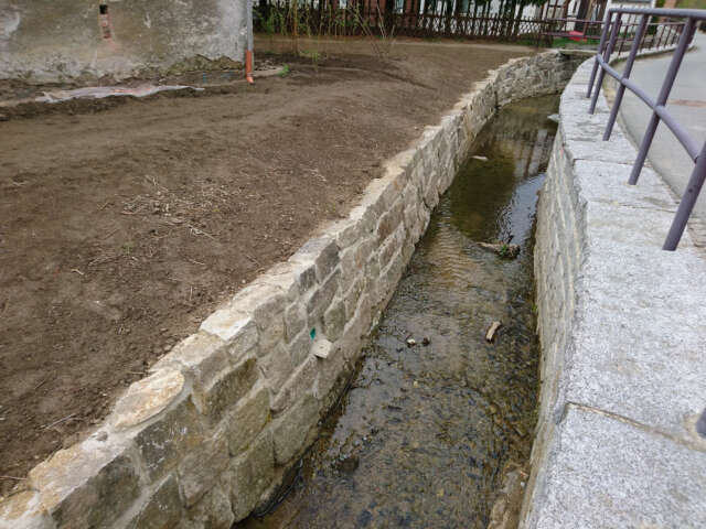 Schadenbeseitigung des Hochwassers von 2013 in Ebersbach- Neugersdorf - Sanierte Stützmauer